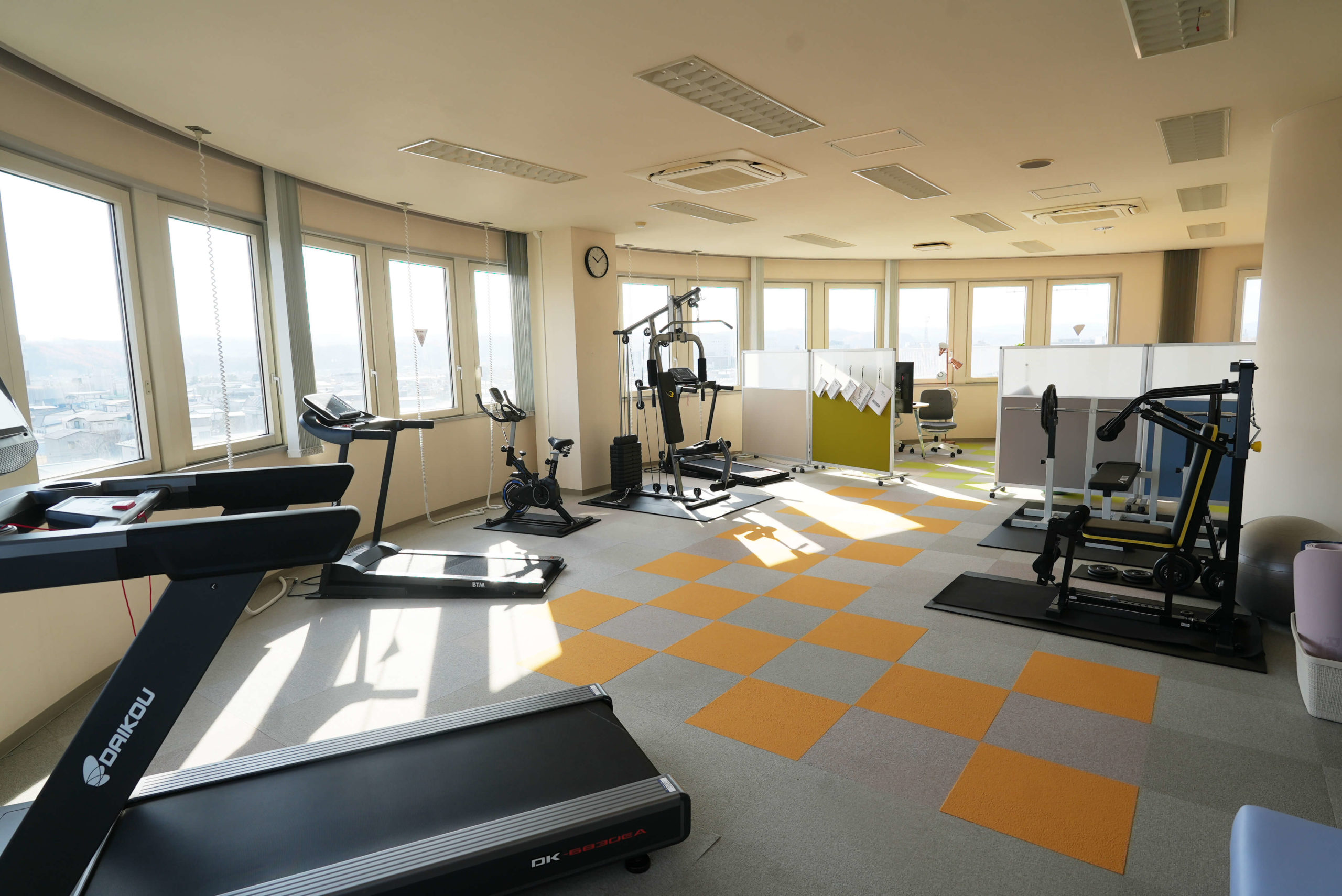 トレーニングジム&ラウンジ